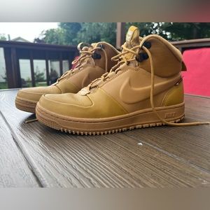 Nike Shoe Boot Men’s size 8.5